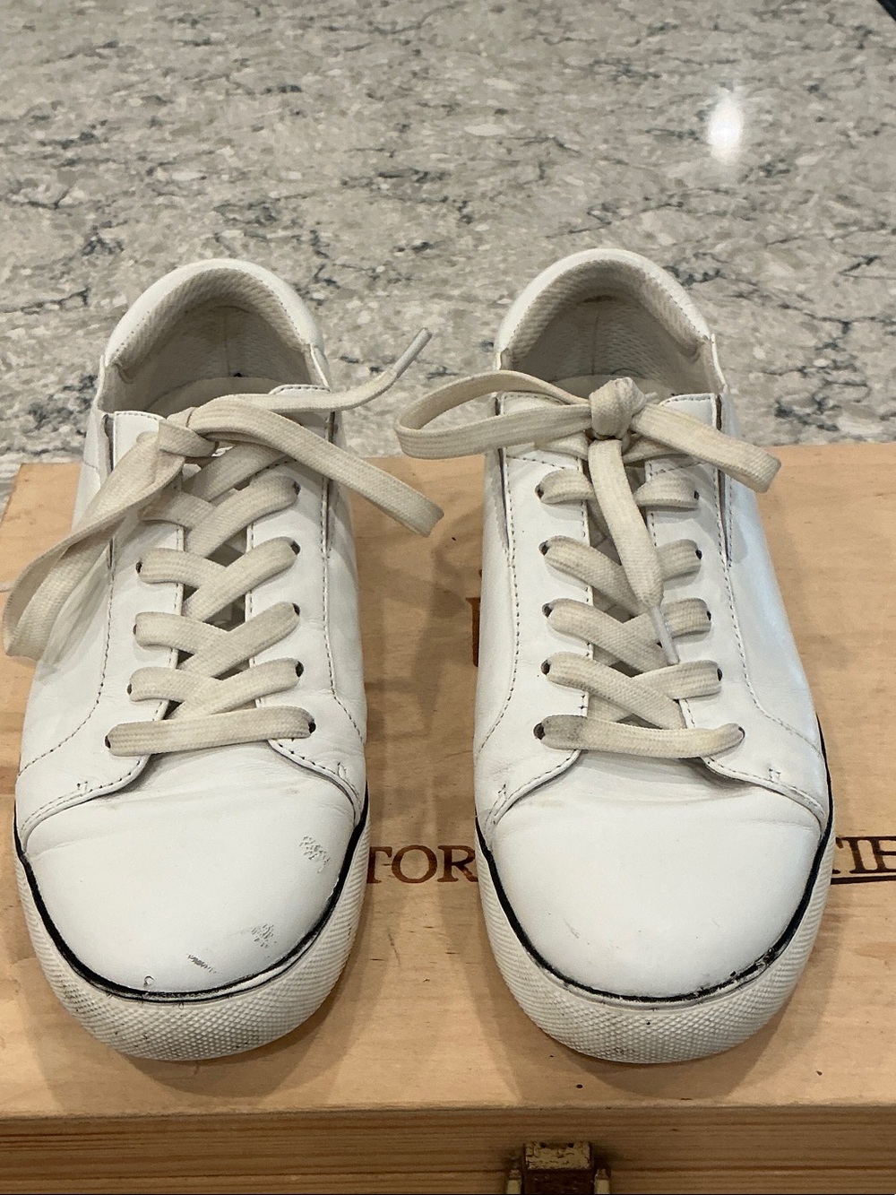 Kenneth Cole Reaction White Low-Top Lace-Up Sneakers